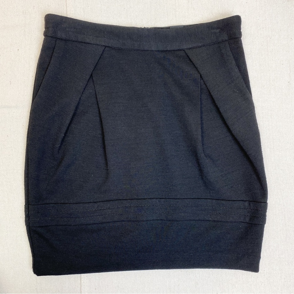 Kenzie black Wool Blend Mini skirt size 2